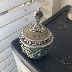 Ash holder made of clay